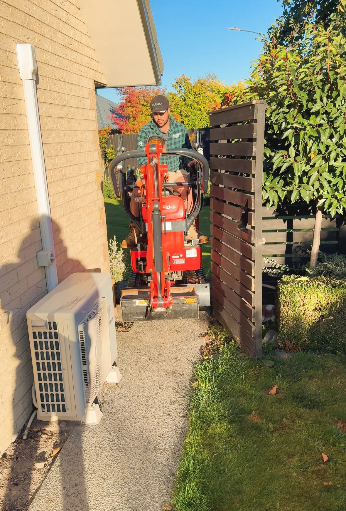 Tight access 1T Kubota digger on a Christchurch residential section